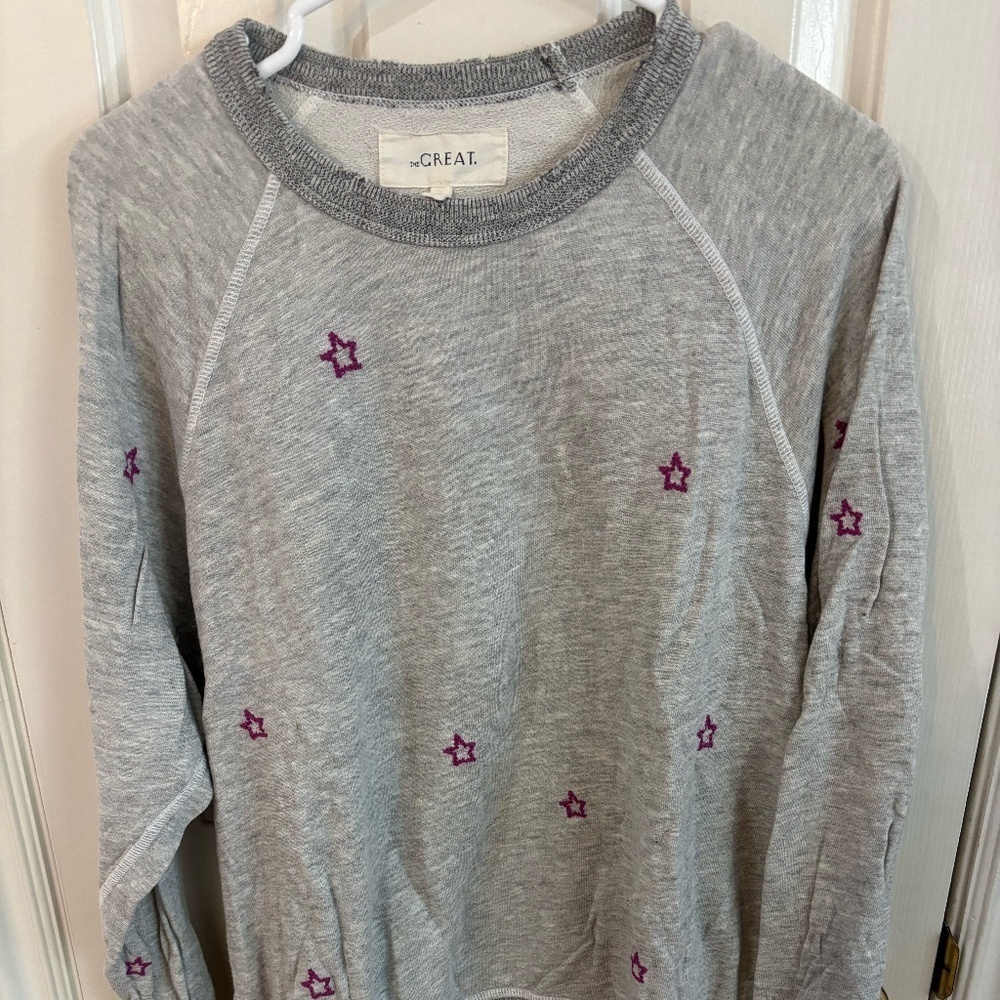 the GREAT grey sweatshirt with star embroidery